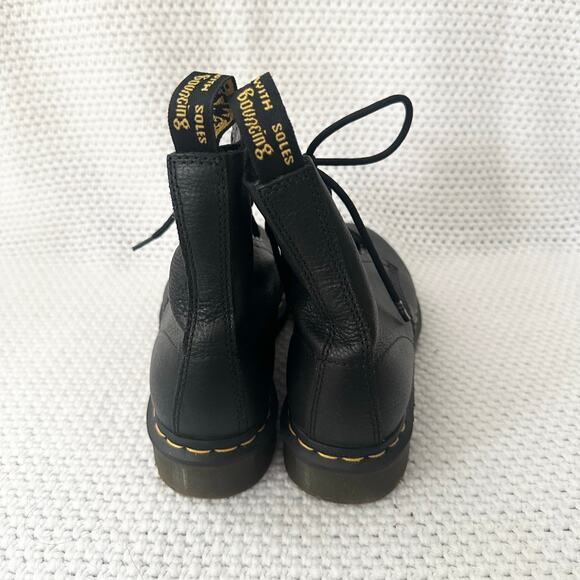 Doc Martens 1460 Pascal Black Leather Virginia Lace Up 8 Eyelet Boots 7 w/ Box - Picture 6 of 10